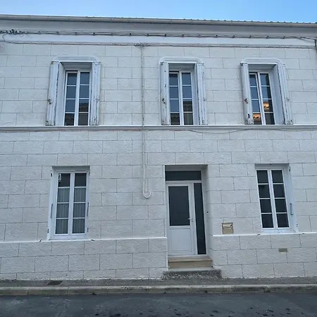 Maison De Bourg * Mortagne-sur-Gironde